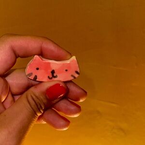 Cat pin (brooch)